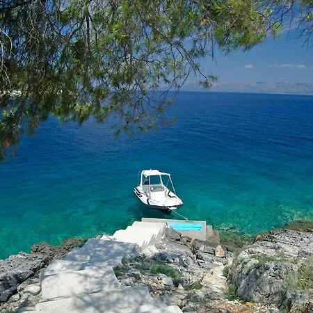 Stone Village Вилла Вела-Лука