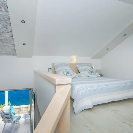 Stone Village Вилла Вела-Лука