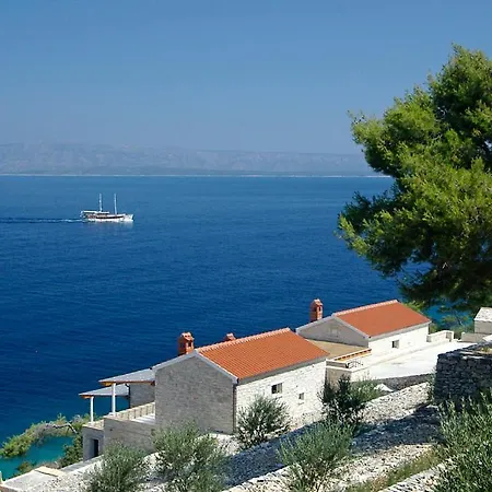 Stone Village Вела-Лука