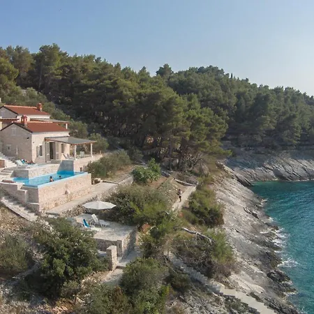 Stone Village Vila